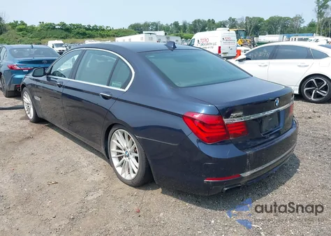 2015 BMW 750Li xDrive z USA, uszkodzony, nr VIN WBAYF8C57FD655228